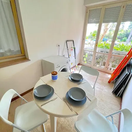 Trilo Stefano In Con Piscina, Vicino Al Mare