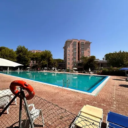 Apartment Trilo Stefano In Con Piscina, Vicino Al Mare Marcelli